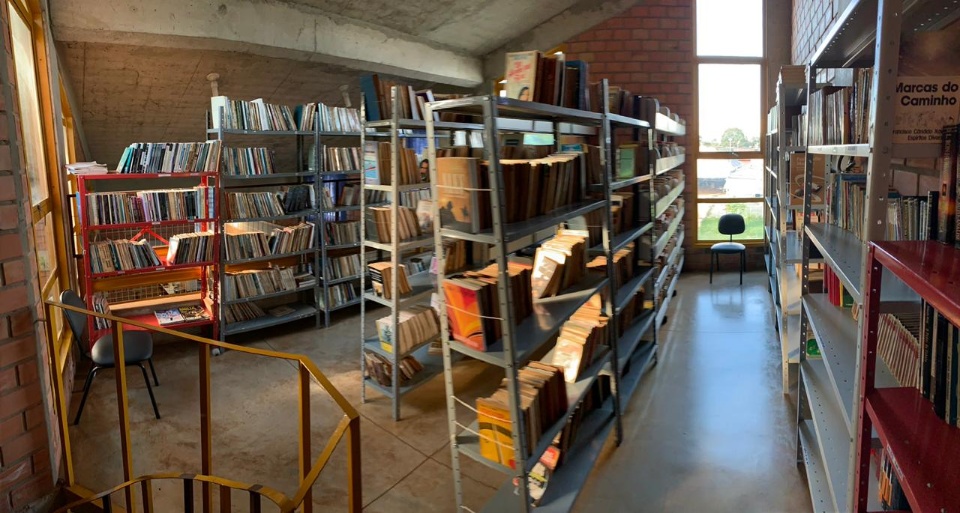Biblioteca Municipal funciona de segunda a sexta