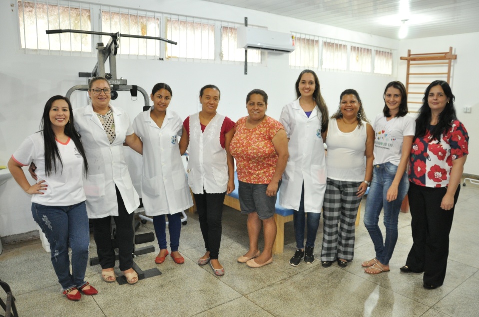 Centro de Especialidades e Reabilitação recebe 40 cadeiras de rodas