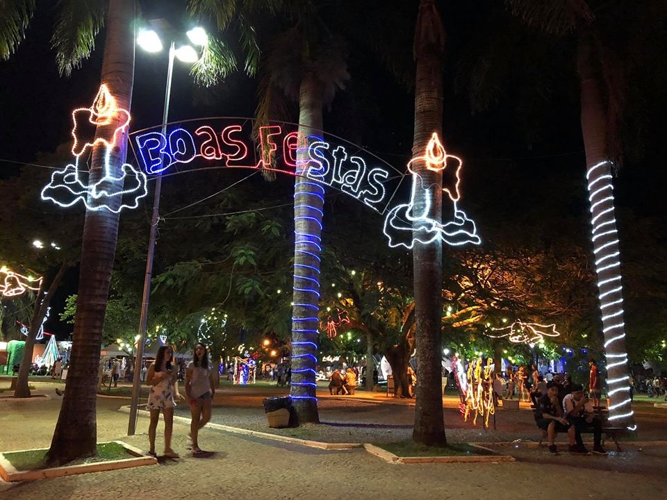 Prefeitura vai acender iluminação de Natal neste sábado