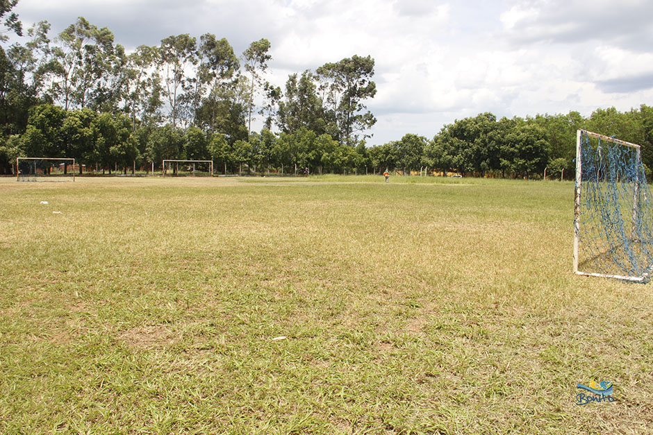 Prefeitura faz mutirão de limpeza no Campo União