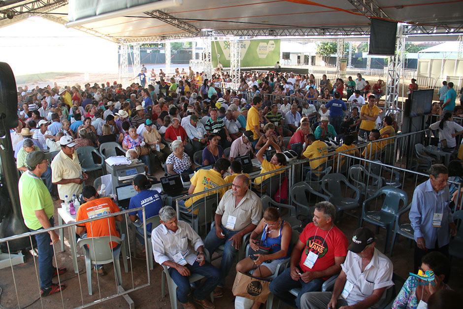 Prefeitura de Bonito leva centenas de pacientes para a Caravana da Saúde