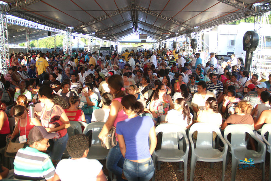 Prefeitura de Bonito leva centenas de pacientes para a Caravana da Saúde