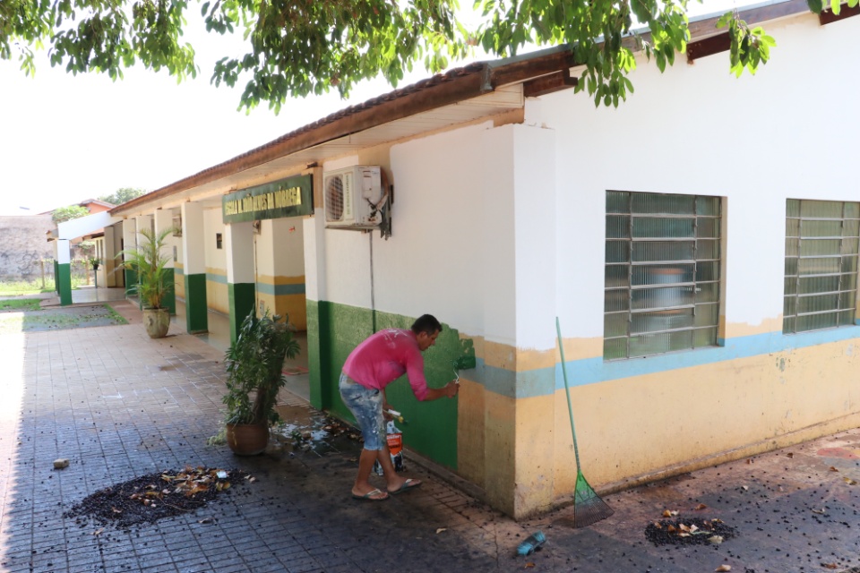 Prefeitura revitaliza escolas da Rede Municipal de Ensino