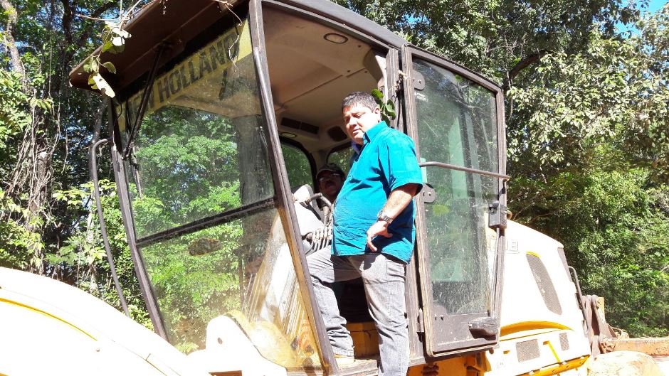 Vice-Prefeito Josmail visita lugares afetados pelas fortes chuvas e prefeitura doa cestas básicas para famílias