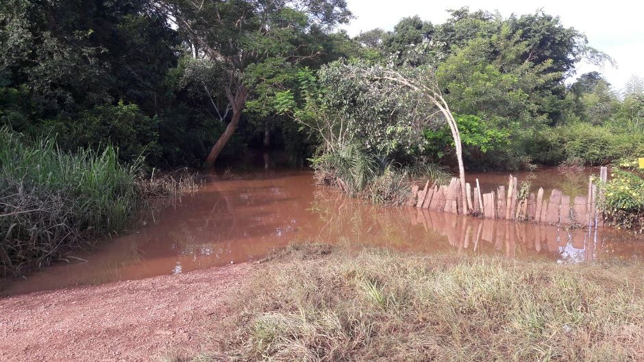 Vice-Prefeito Josmail visita lugares afetados pelas fortes chuvas e prefeitura doa cestas básicas para famílias