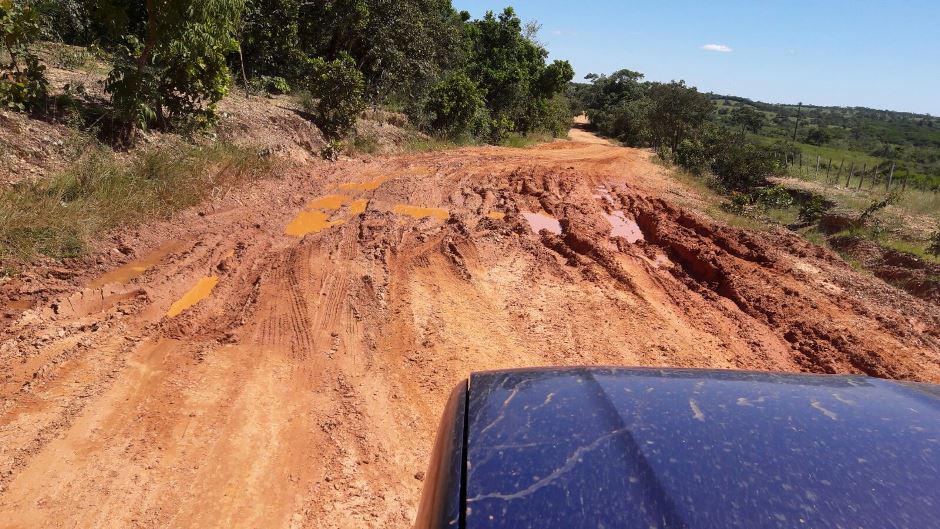 Vice-Prefeito Josmail visita lugares afetados pelas fortes chuvas e prefeitura doa cestas básicas para famílias