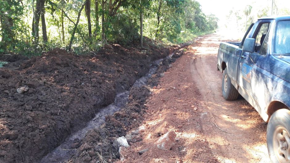 Vice-Prefeito Josmail visita lugares afetados pelas fortes chuvas e prefeitura doa cestas básicas para famílias