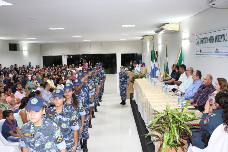 Prefeito participa da aula inaugural do Instituto Mirim Ambiental