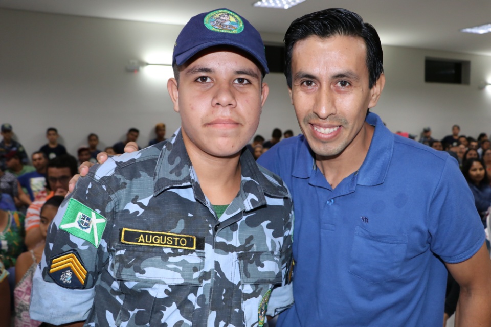 Prefeito participa da aula inaugural do Instituto Mirim Ambiental