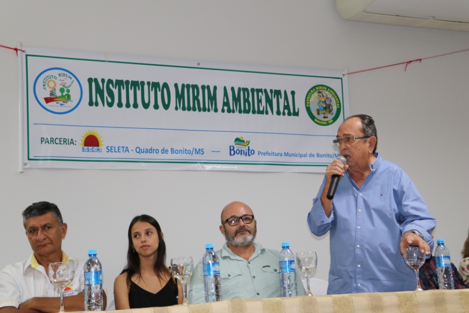 Prefeito participa da aula inaugural do Instituto Mirim Ambiental