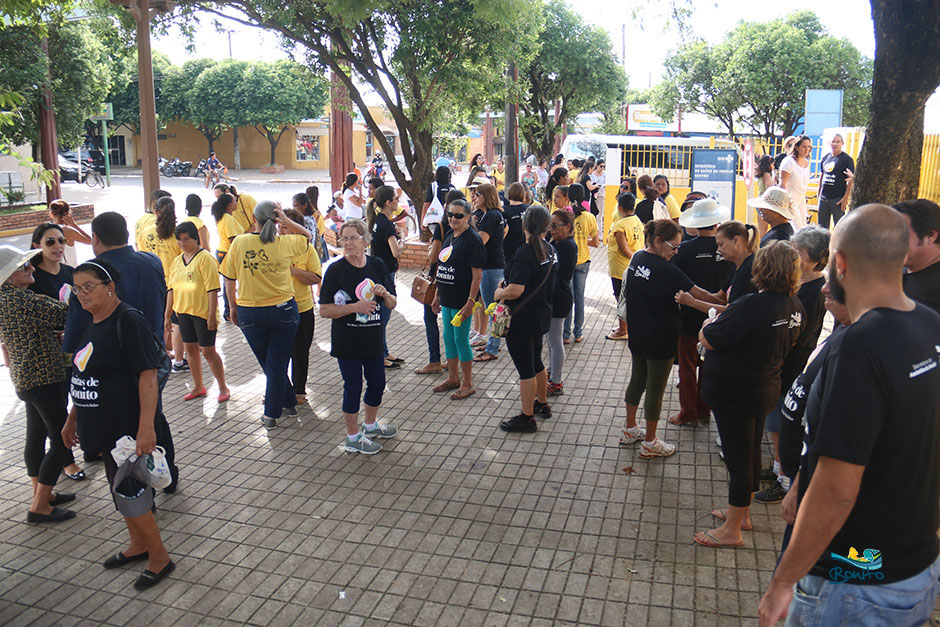 Prefeitura organiza caminhada para as mulheres com o tema: Dignidade, isso é um presente! Prefeitura organiza caminhada para as mulheres com o tema: Dignidade, isso é um presente!