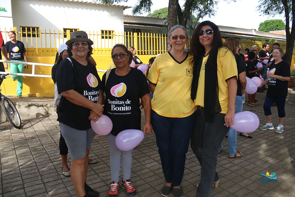 Prefeitura organiza caminhada para as mulheres com o tema: Dignidade, isso é um presente! Prefeitura organiza caminhada para as mulheres com o tema: Dignidade, isso é um presente!