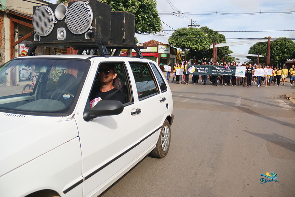 Prefeitura organiza caminhada para as mulheres com o tema: Dignidade, isso é um presente! Prefeitura organiza caminhada para as mulheres com o tema: Dignidade, isso é um presente!