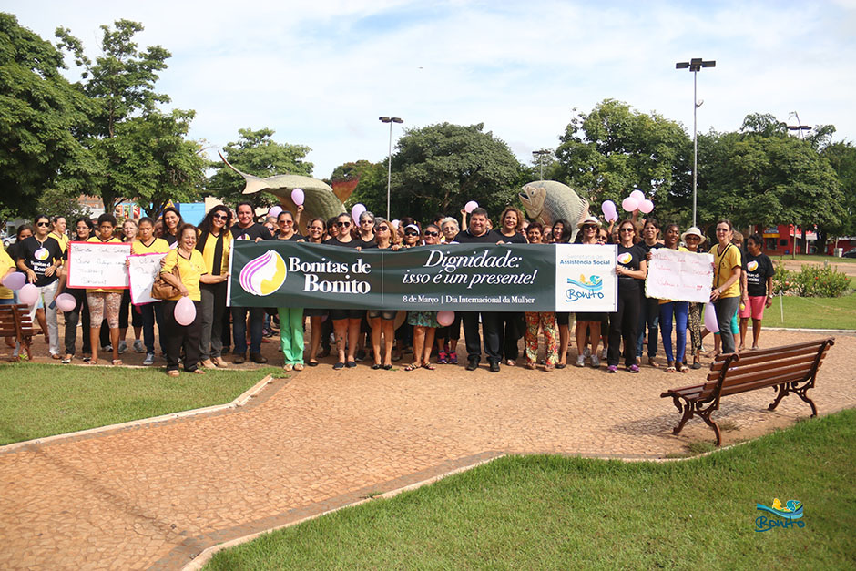 Prefeitura organiza caminhada para as mulheres com o tema: Dignidade, isso é um presente! Prefeitura organiza caminhada para as mulheres com o tema: Dignidade, isso é um presente!