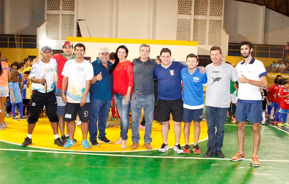 1ª Copa Osmar Pereira (Seba) de Futsal incentiva jovens competidores