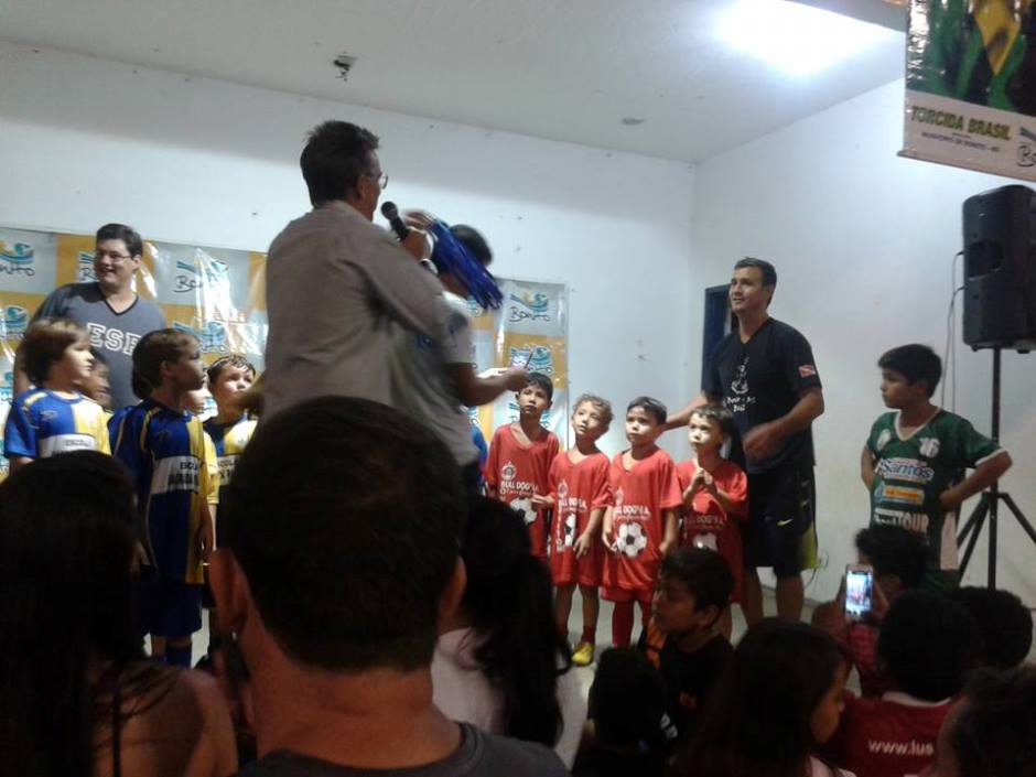 1ª Copa Osmar Pereira (Seba) de Futsal incentiva jovens competidores