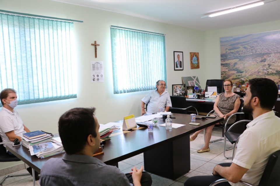 Prefeito se reúne com representantes da ACEB (Associação Comercial e Empresarial de Bonito)