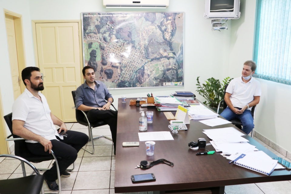 Prefeito se reúne com representantes da ACEB (Associação Comercial e Empresarial de Bonito)