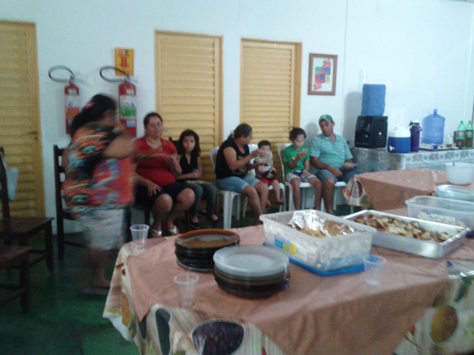 Programa Bonito Solidário recebe novos uniformes, pagamento e participa de 'quebra torto'