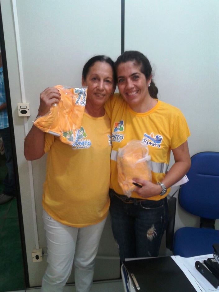 Programa Bonito Solidário recebe novos uniformes, pagamento e participa de 'quebra torto'