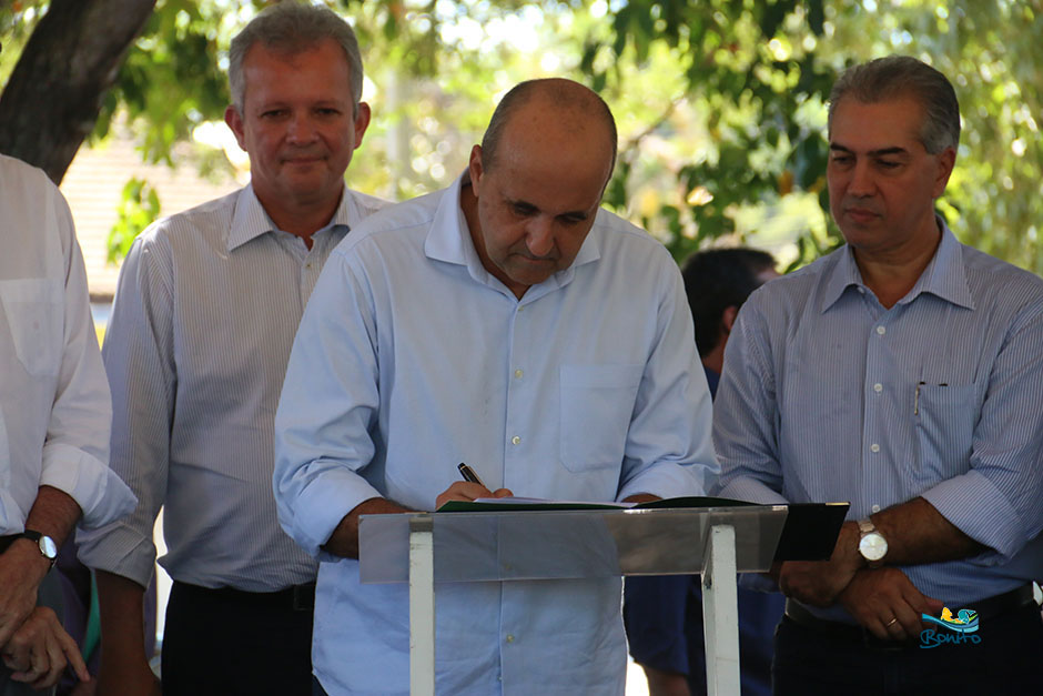 Prefeito, Ministro e Governador lançam internet 3G e Cidade Digital em Bonito (MS)