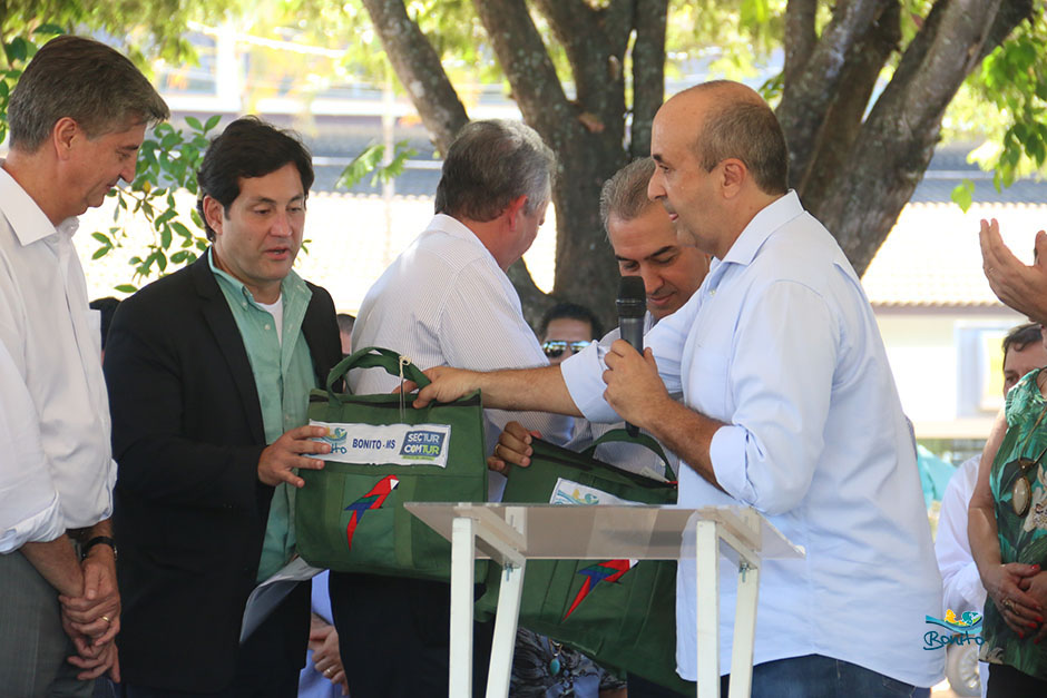 Prefeito, Ministro e Governador lançam internet 3G e Cidade Digital em Bonito (MS)