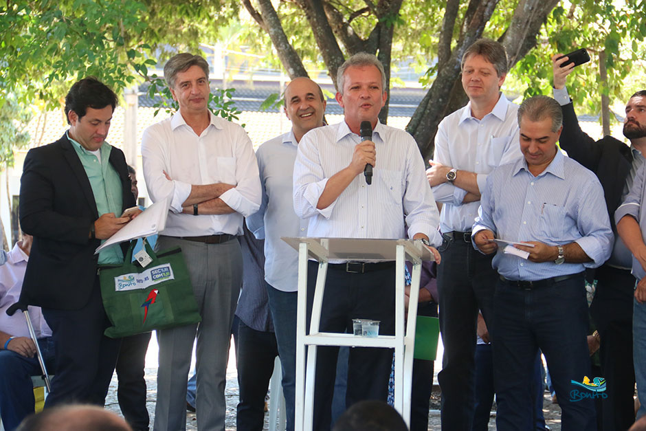 Prefeito, Ministro e Governador lançam internet 3G e Cidade Digital em Bonito (MS)