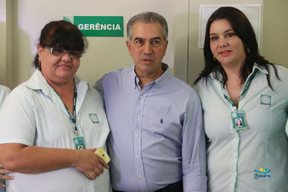 Prefeito Leleco e Governador Reinaldo Azambuja assinam convênios de melhorias para Bonito Prefeito Leleco e Governador Reinaldo Azambuja assinam convênios de melhorias para Bonito