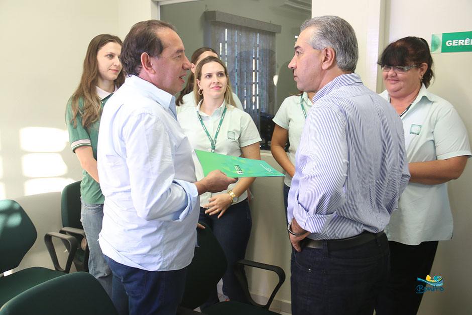 Prefeito Leleco e Governador Reinaldo Azambuja assinam convênios de melhorias para Bonito Prefeito Leleco e Governador Reinaldo Azambuja assinam convênios de melhorias para Bonito