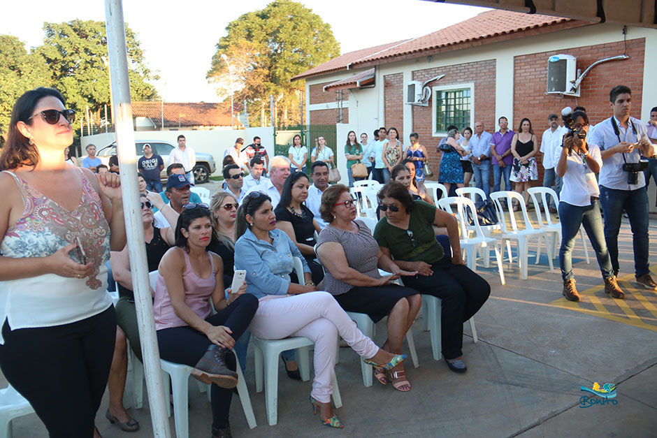 Prefeito Leleco e Governador Reinaldo Azambuja assinam convênios de melhorias para Bonito Prefeito Leleco e Governador Reinaldo Azambuja assinam convênios de melhorias para Bonito