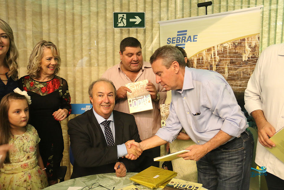 Prefeito Leleco é elogiado pela coragem durante a inauguração da sede do Sebrae em Bonito Prefeito Leleco é elogiado pela coragem durante a inauguração da sede do Sebrae em Bonito