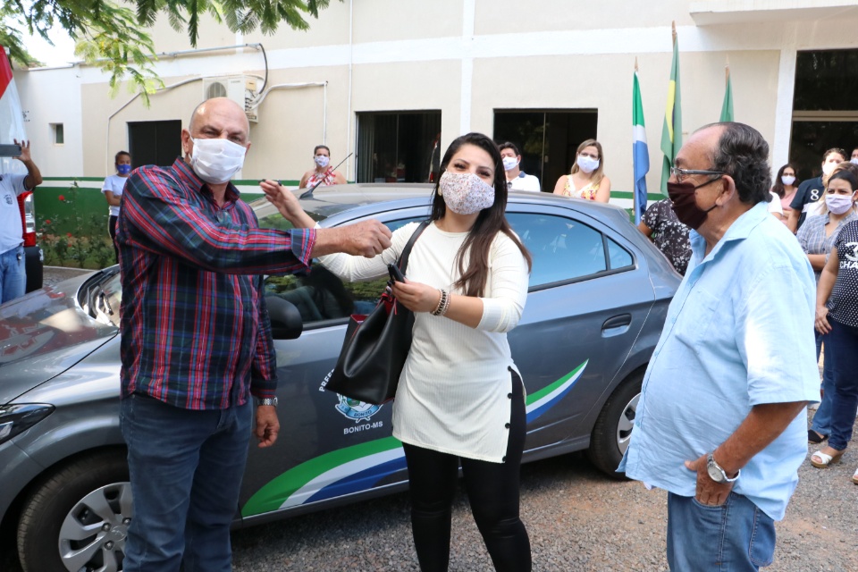 Entrega de cinco veículos é um marco para a Prefeitura de Bonito