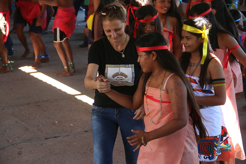 Dia do Índio: Jogos e Brincadeiras Indígenas no II Encontro Pluricultural em Bonito