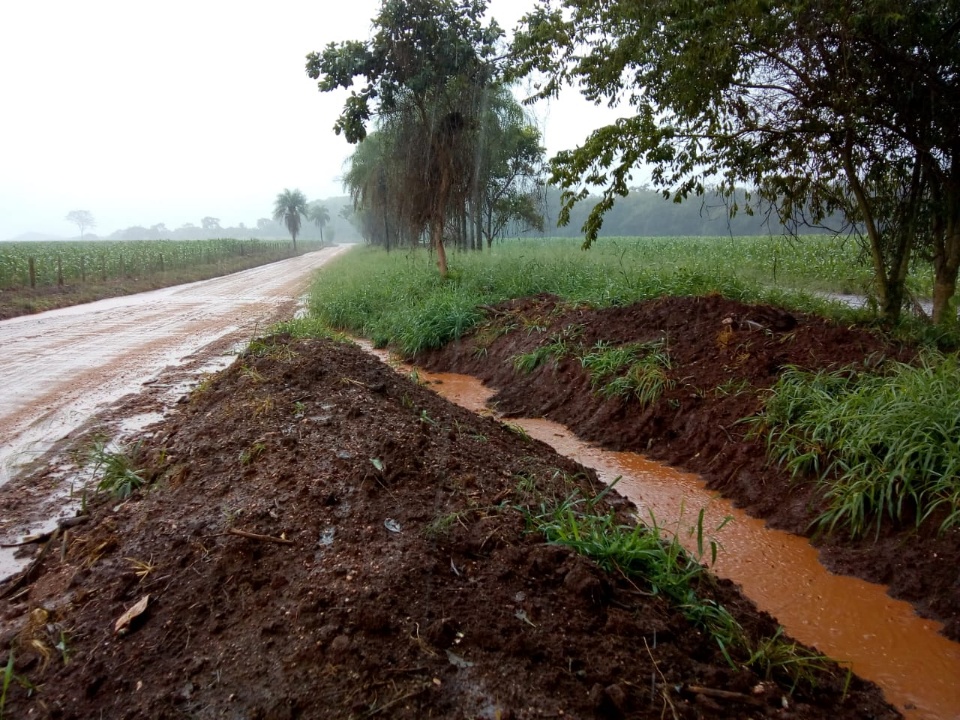 Meio Ambiente realiza ações de conservação de água e solo na região do Anhumas