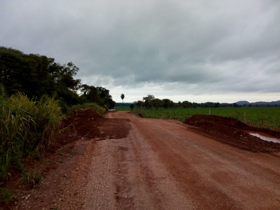 Meio Ambiente realiza ações de conservação de água e solo na região do Anhumas