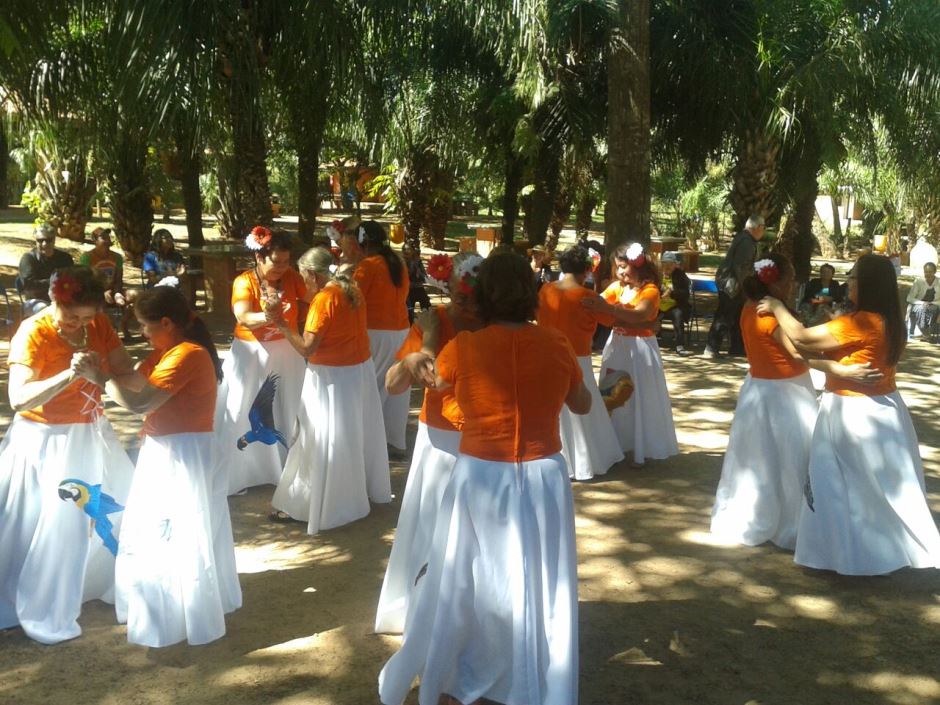 Grupo Conviver de Bonito passa o dia no Balneário do Sol