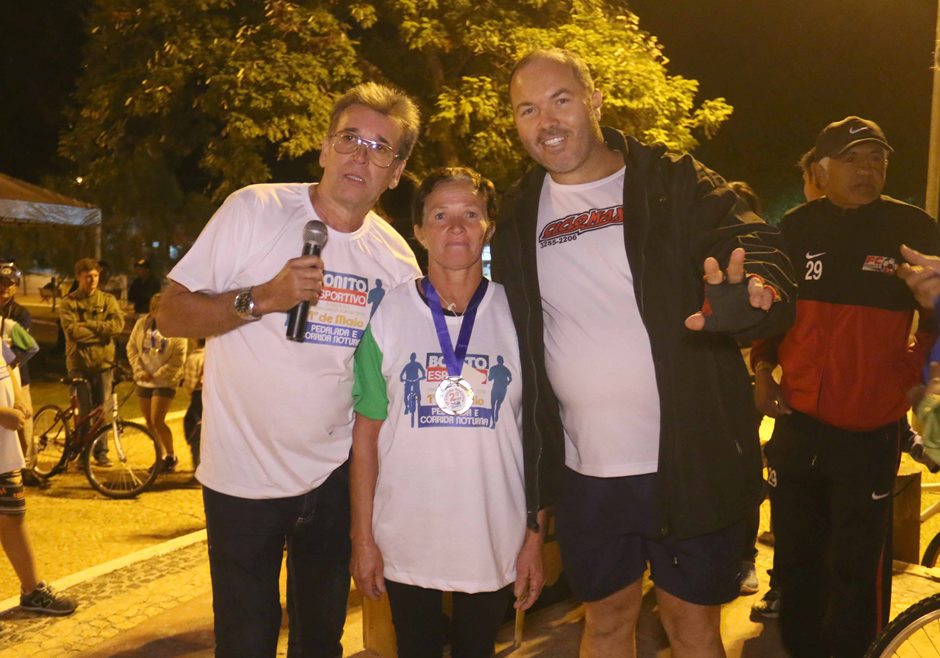 Galeria de Fotos do Bonito Esportivo pelas ruas da cidade