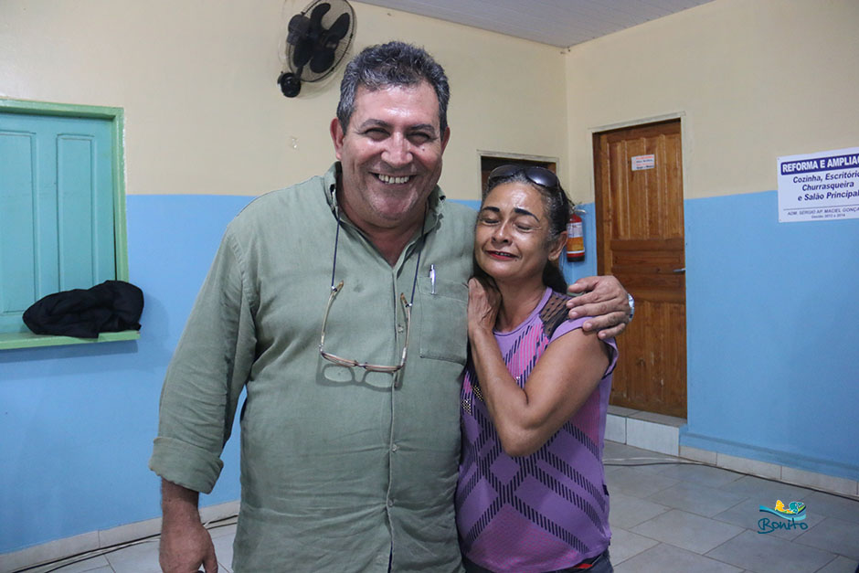 Com investimento de mais de 2 milhões da prefeitura, famílias assinam contrato de casas em Bonito