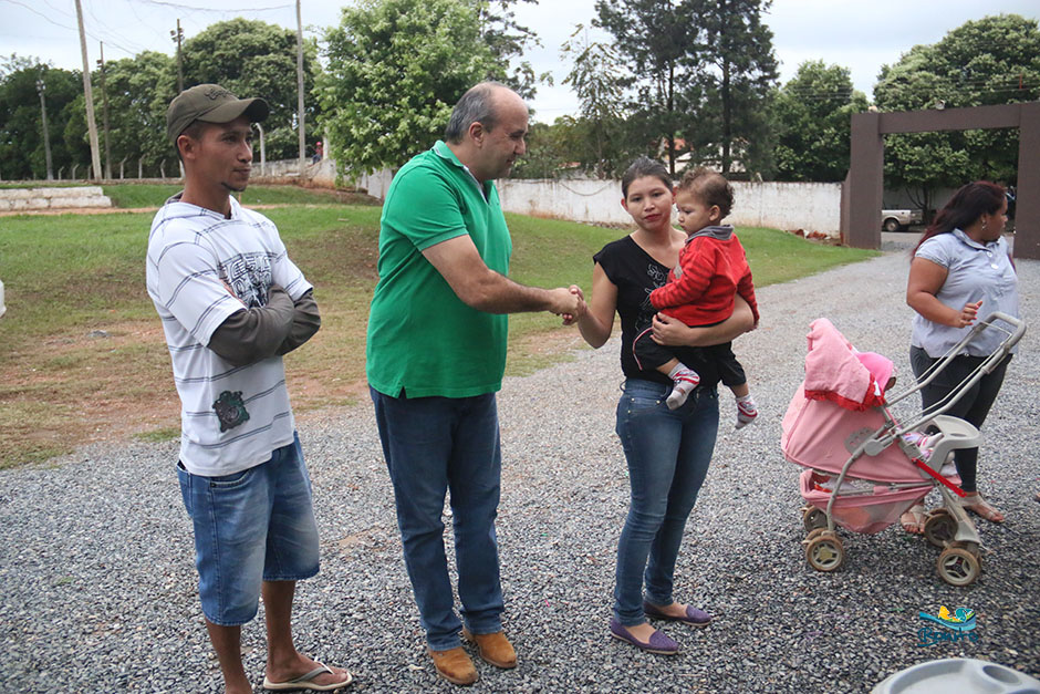 Com investimento de mais de 2 milhões da prefeitura, famílias assinam contrato de casas em Bonito