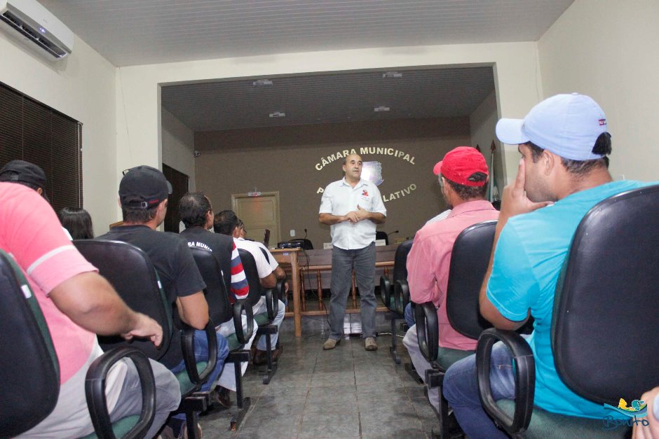 Reunião referente as regras para uso do aterro controlado de Bonito