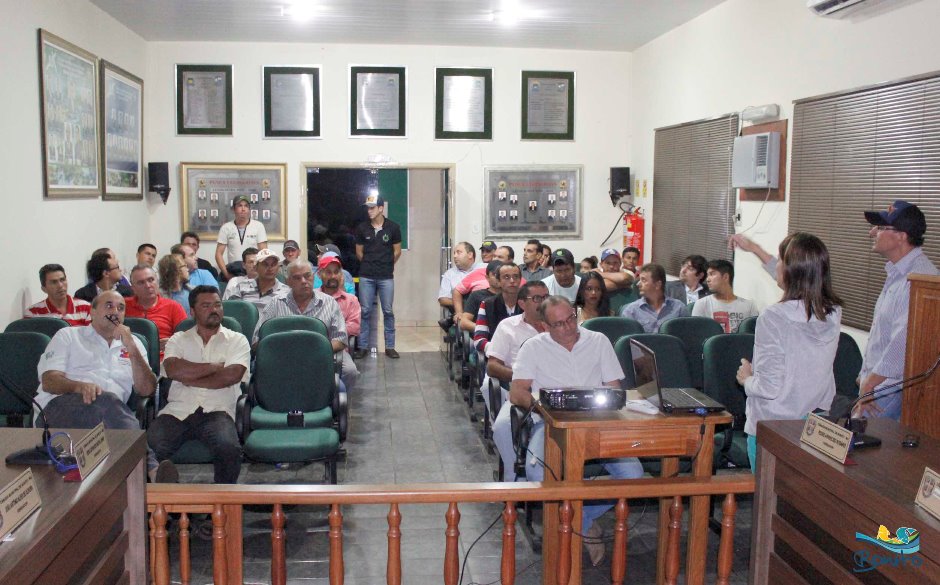 Reunião referente as regras para uso do aterro controlado de Bonito