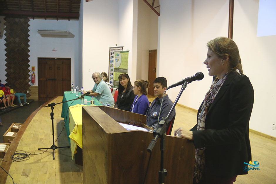 Projeto 'Conhecer Bonito' faz com que alunos do município vivenciem o turismo na prática