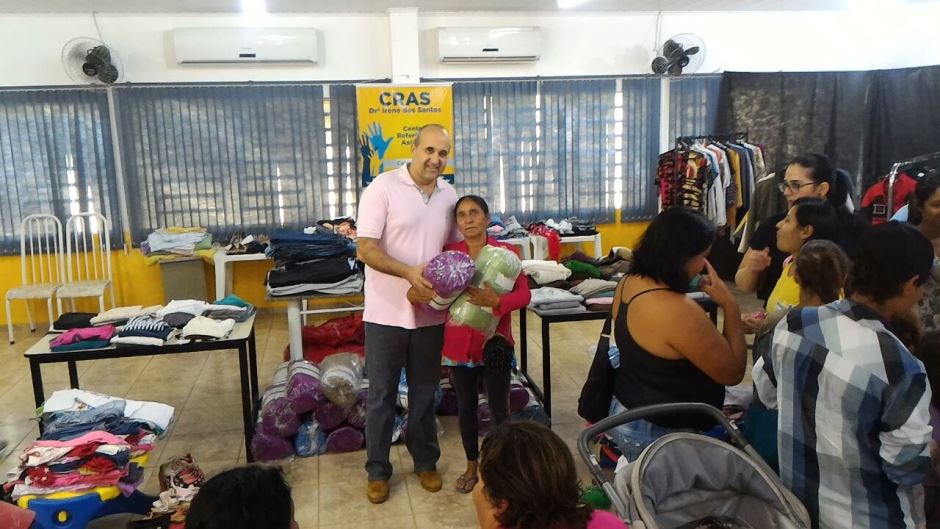 Assistência Social realiza entrega de cobertores e roupas em Bonito