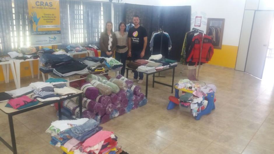 Assistência Social realiza entrega de cobertores e roupas em Bonito