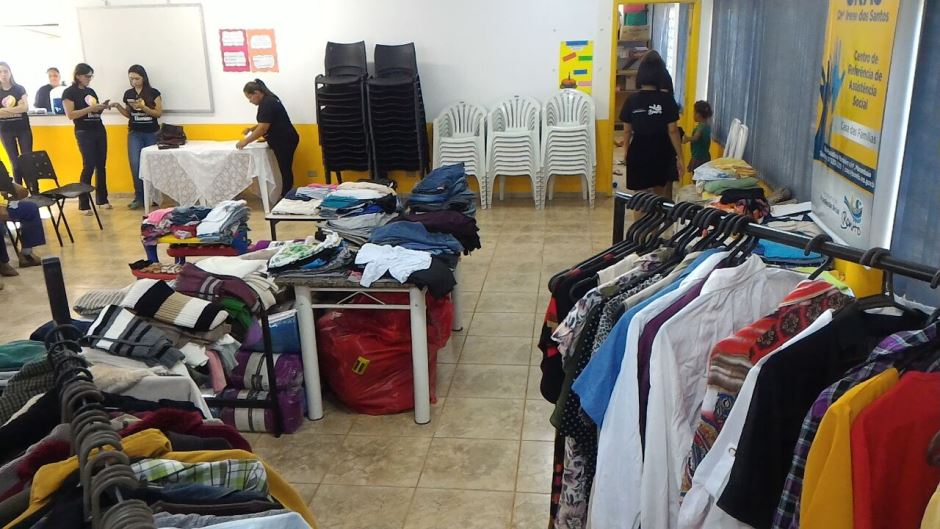 Assistência Social realiza entrega de cobertores e roupas em Bonito