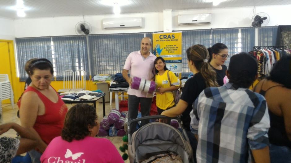 Assistência Social realiza entrega de cobertores e roupas em Bonito