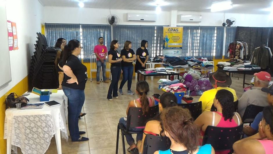 Assistência Social realiza entrega de cobertores e roupas em Bonito