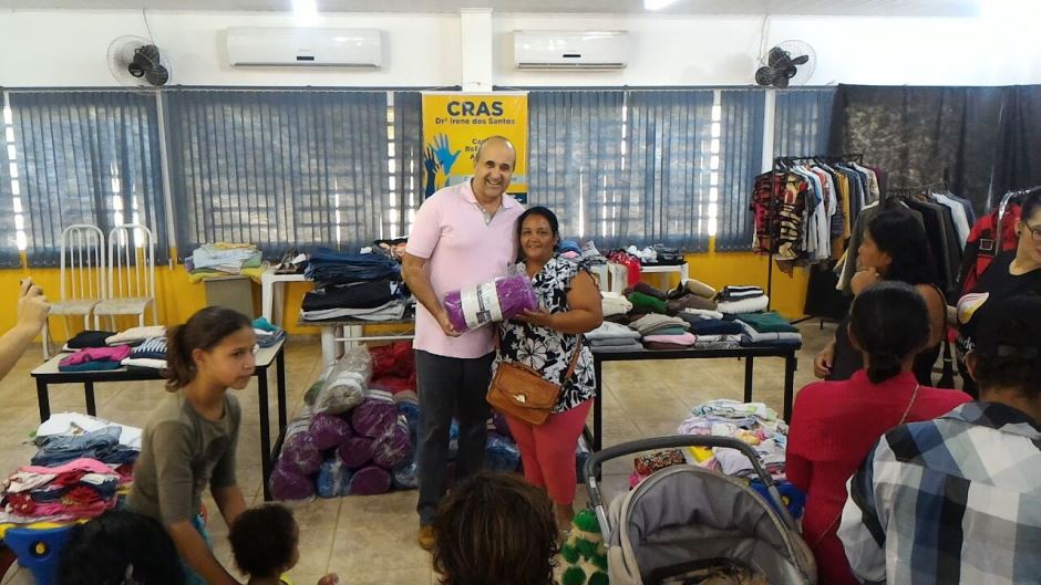 Assistência Social realiza entrega de cobertores e roupas em Bonito