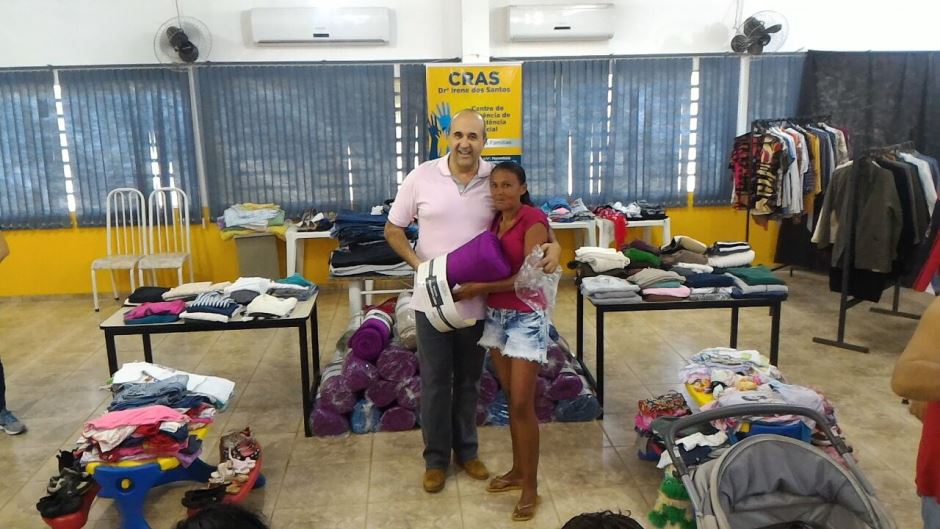 Assistência Social realiza entrega de cobertores e roupas em Bonito