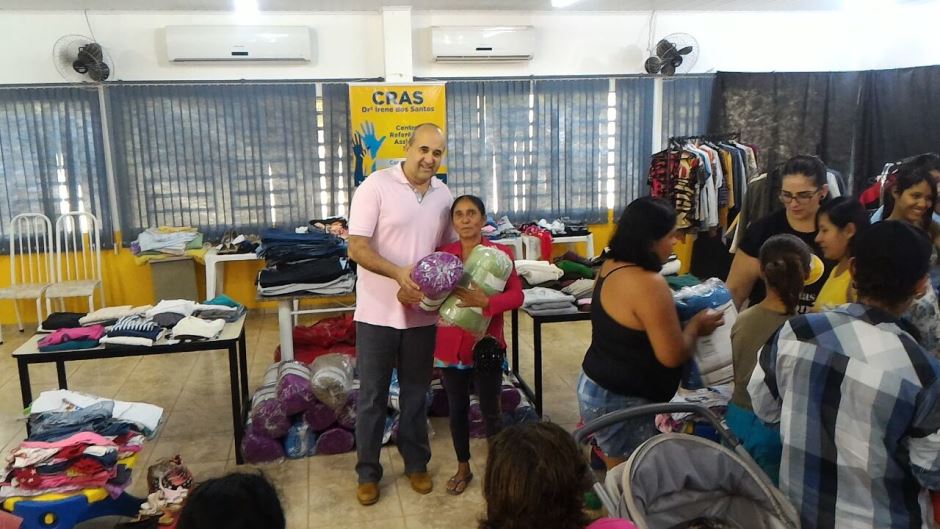 Assistência Social realiza entrega de cobertores e roupas em Bonito